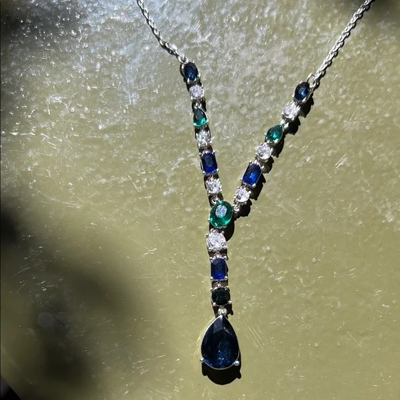 Elegant Silver and Blue and Green Necklace - Picture 4 of 4